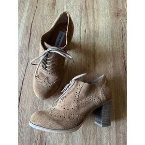 Steve Madden Omyra Tan Oxford Heels Size 6.5